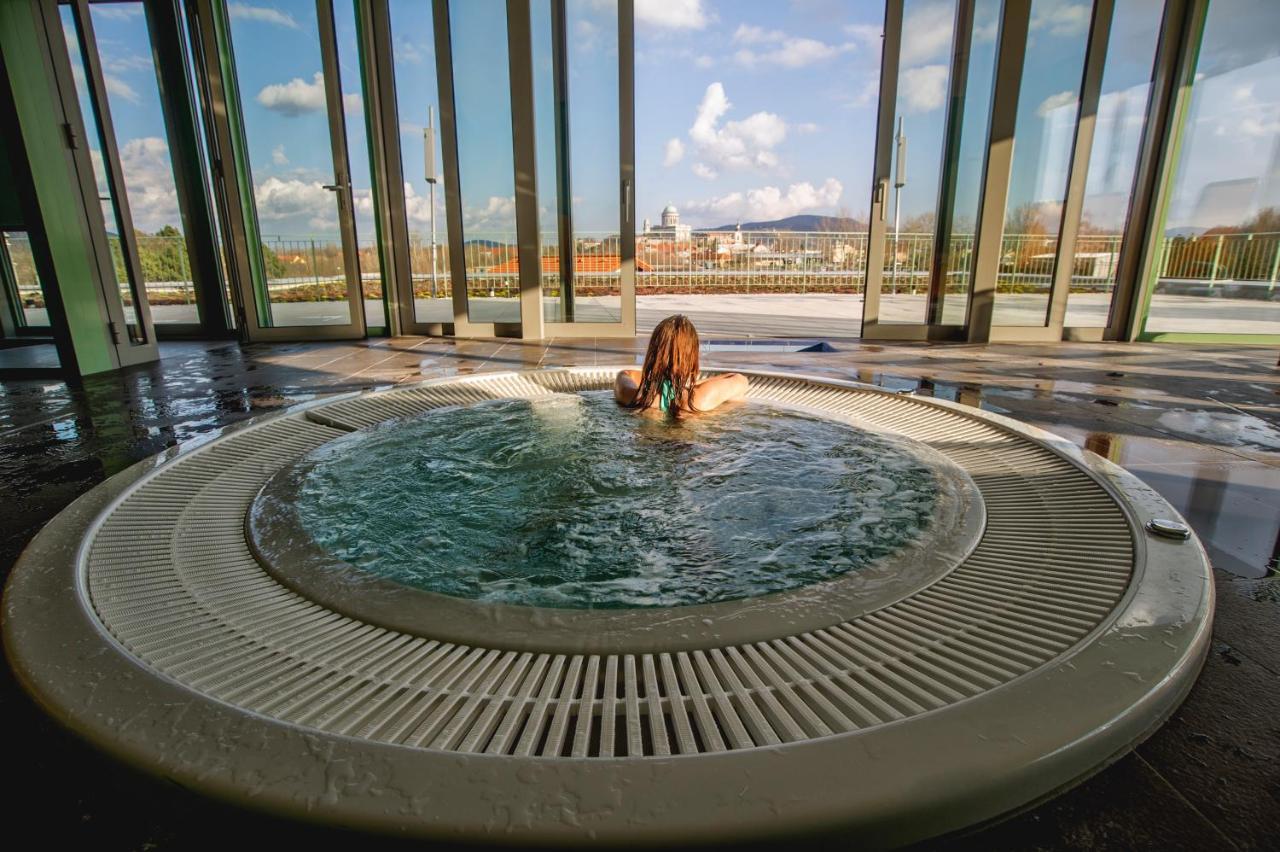 Wellness Hotel Thermal Štúrovo Екстериор снимка