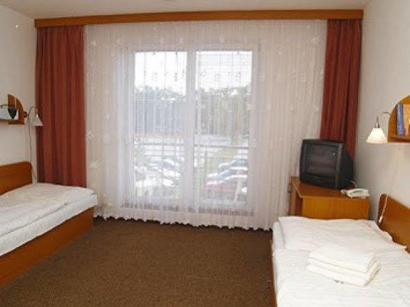 Wellness Hotel Thermal Štúrovo Екстериор снимка
