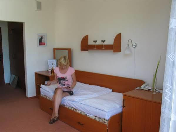 Wellness Hotel Thermal Štúrovo Екстериор снимка