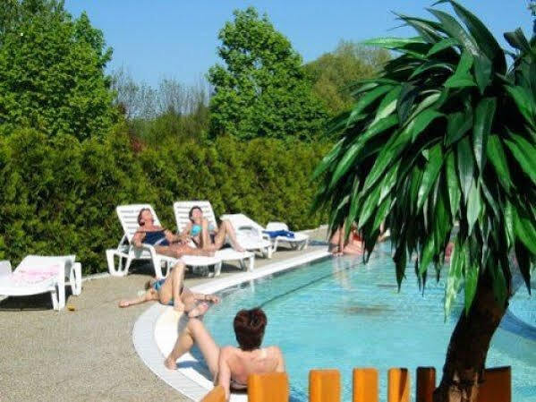 Wellness Hotel Thermal Štúrovo Екстериор снимка