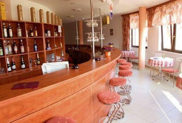 Wellness Hotel Thermal Štúrovo Екстериор снимка